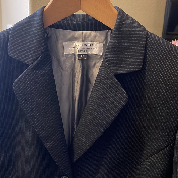TAHARI Blazer Size 8P - Picture 2 of 10